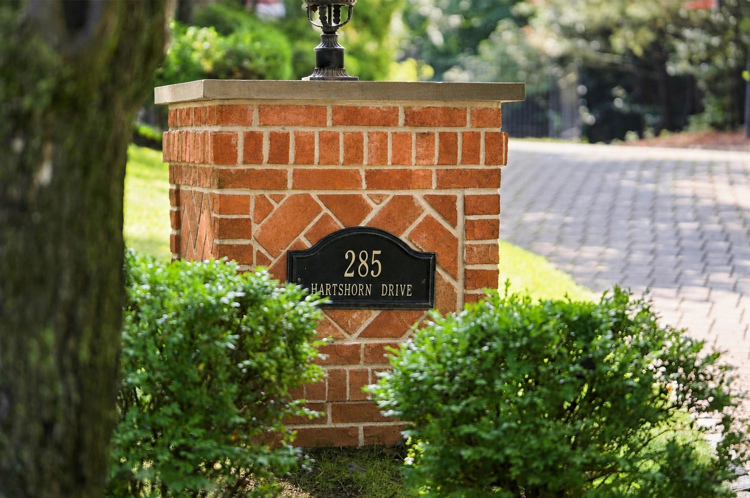 Entry detail at 285 Hartshorn Drive, Short Hills